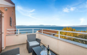 Beautiful Apartment In Njivice With Kitchenette